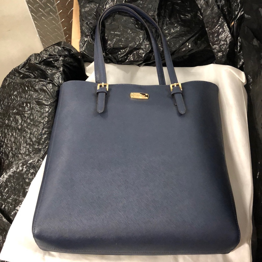 Micheal Kors navy handbag